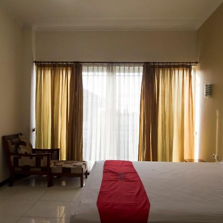 Reddoorz @ Rejosari Hotel Semarang Bagian luar foto