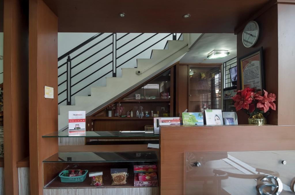 Reddoorz @ Rejosari Hotel Semarang Bagian luar foto