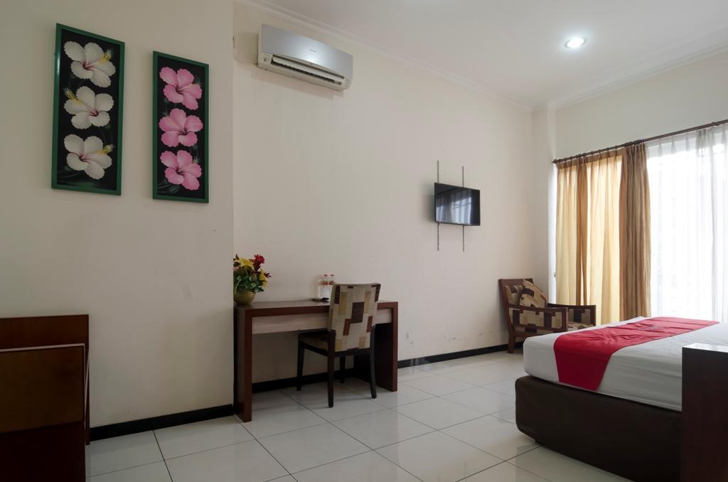 Reddoorz @ Rejosari Hotel Semarang Bagian luar foto