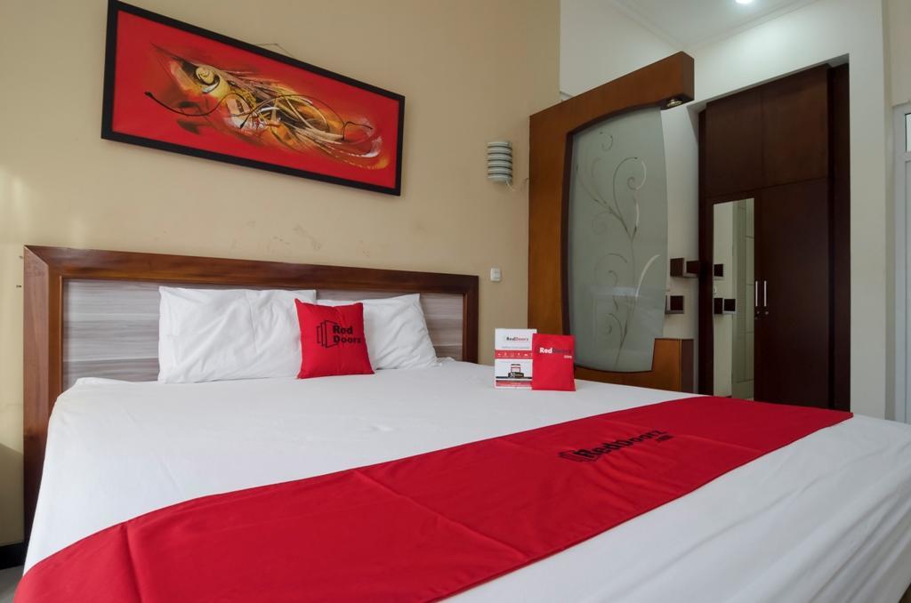 Reddoorz @ Rejosari Hotel Semarang Bagian luar foto