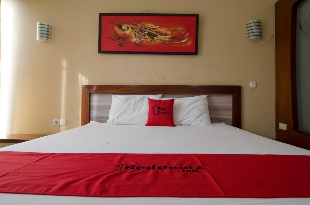 Reddoorz @ Rejosari Hotel Semarang Bagian luar foto