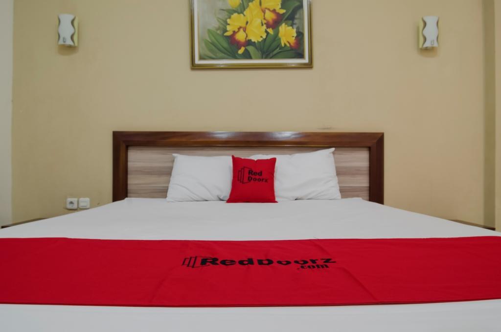 Reddoorz @ Rejosari Hotel Semarang Bagian luar foto