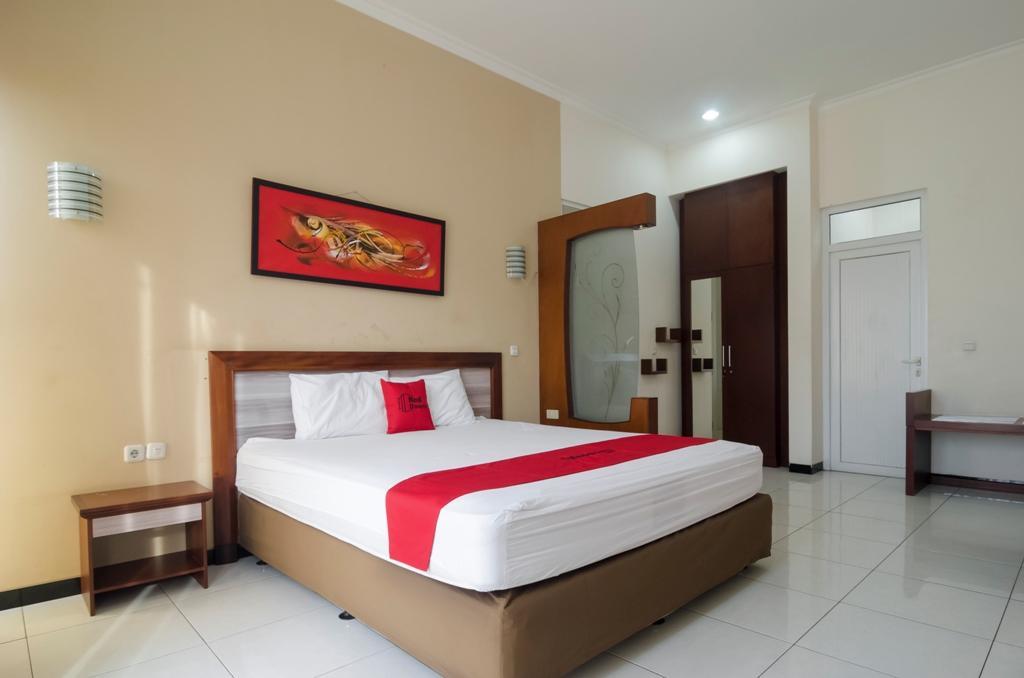 Reddoorz @ Rejosari Hotel Semarang Bagian luar foto